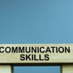 Mengembangkan Keterampilan Komunikasi yang Efektif untuk Kesuksesan Pribadi dan Profesional